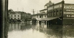 Photo of a flooded Asheville street in 1916